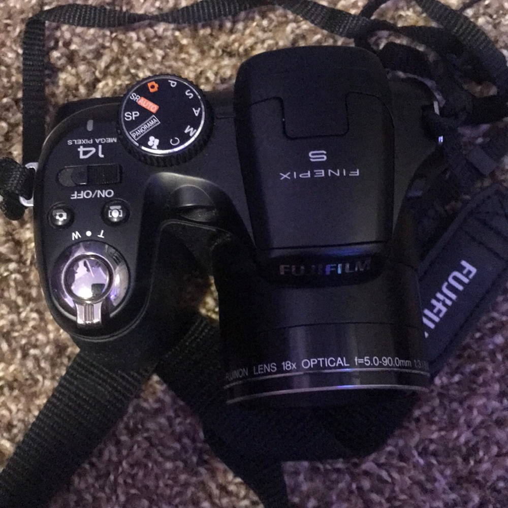 Camera - Picture 6 of 12